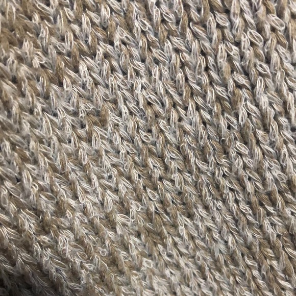 Revolve Wildfox distressed v neck knit sweater - Picture 11 of 12